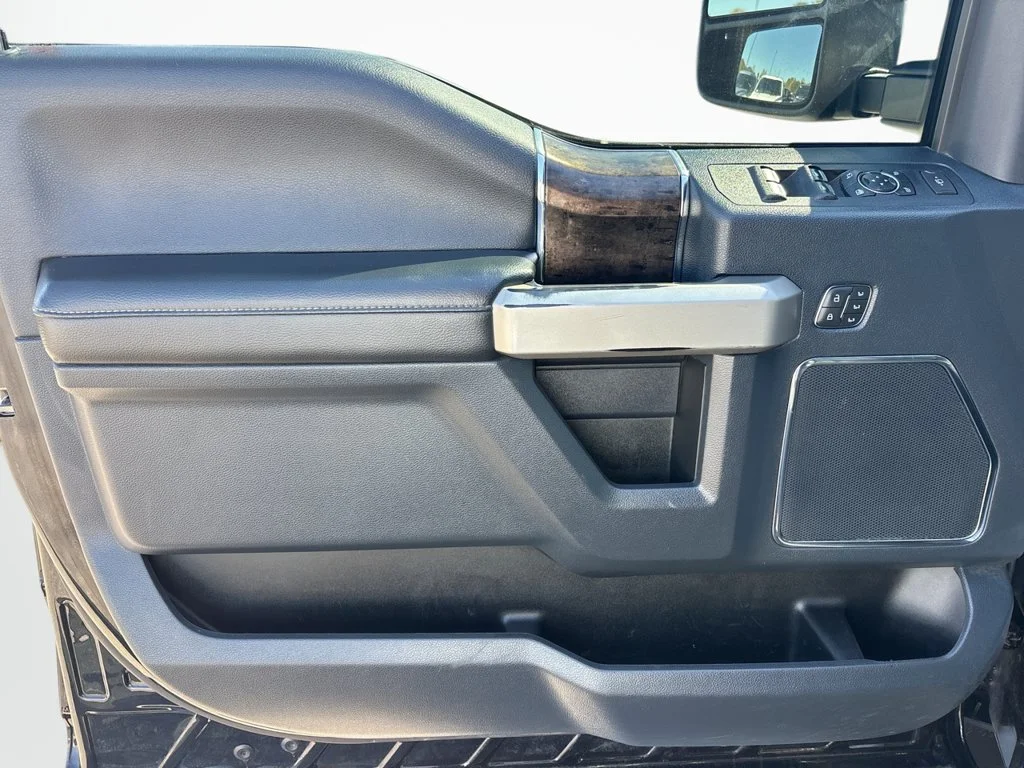 Used 2022 Black Ford Lariat image 26