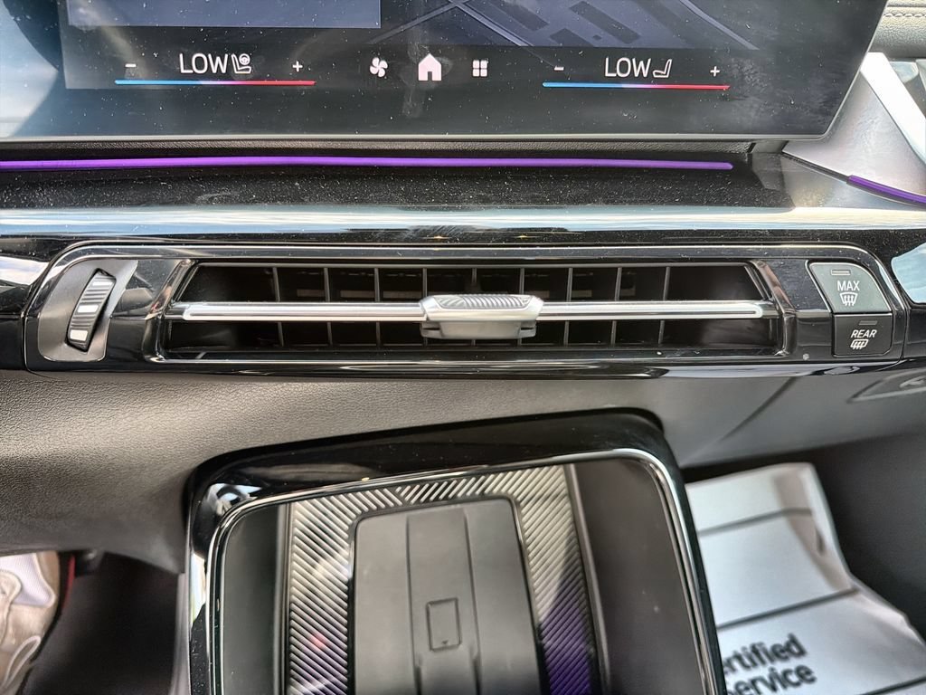 2025 BMW X1 28i - Photo 17