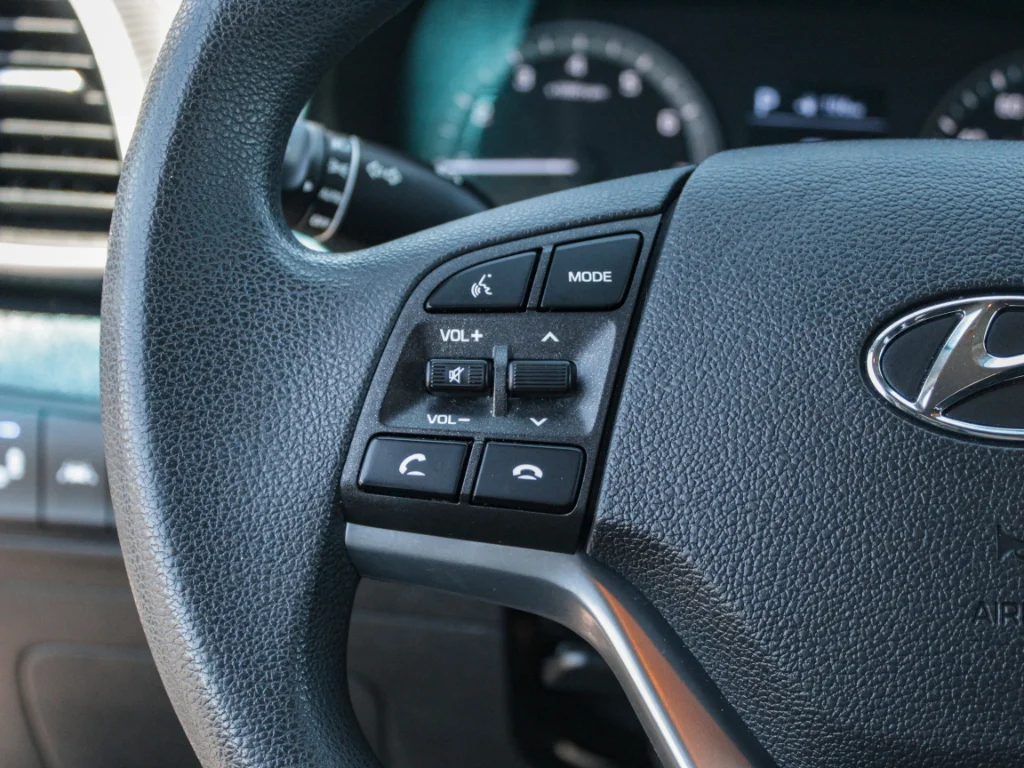 Used 2019 Dusk Blue Hyundai Value image 13