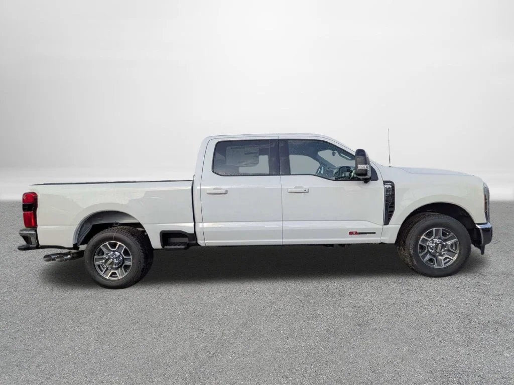New 2026 Oxford White Ford F-250® Lariat® image 2