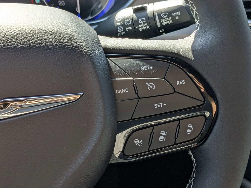 2026 Chrysler Pacifica Limited - Photo 27
