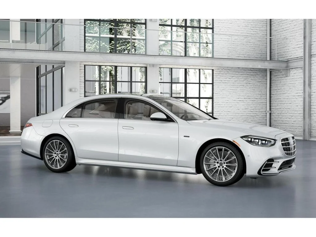 Used 2025 White Mercedes-Benz S 580e image 13