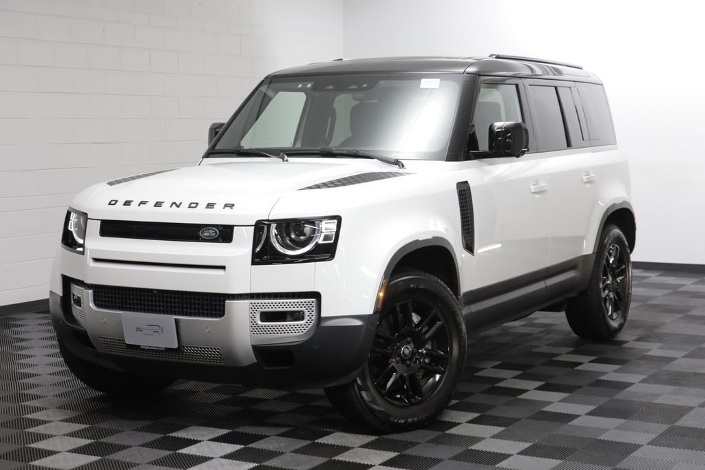 2025 Land Rover Defender 110 S P400's photo
