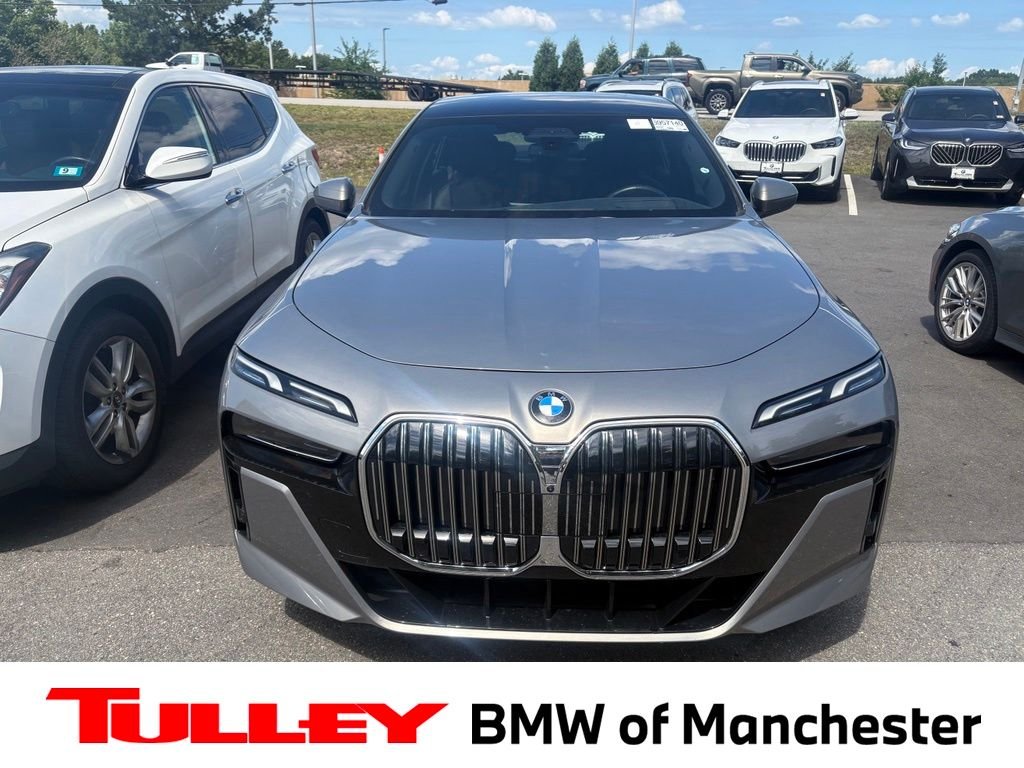 Used 2026 Oxide Grey Met BMW 740i xDrive image 1
