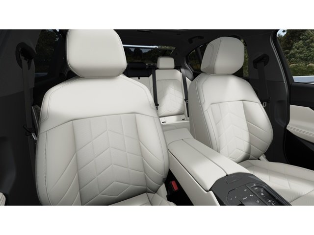 New 2027 Tanzanite Blue II Metallic BMW 550e image 11