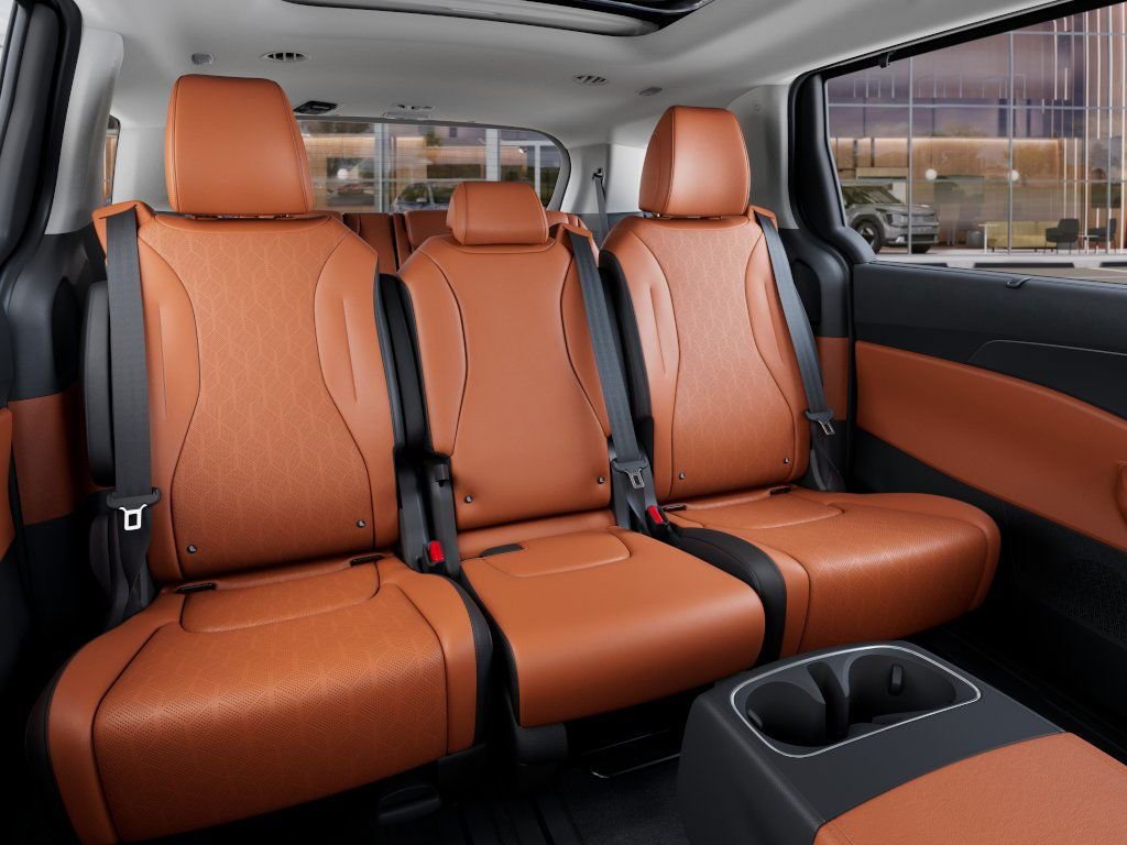2025 Kia Carnival SX - Photo 16