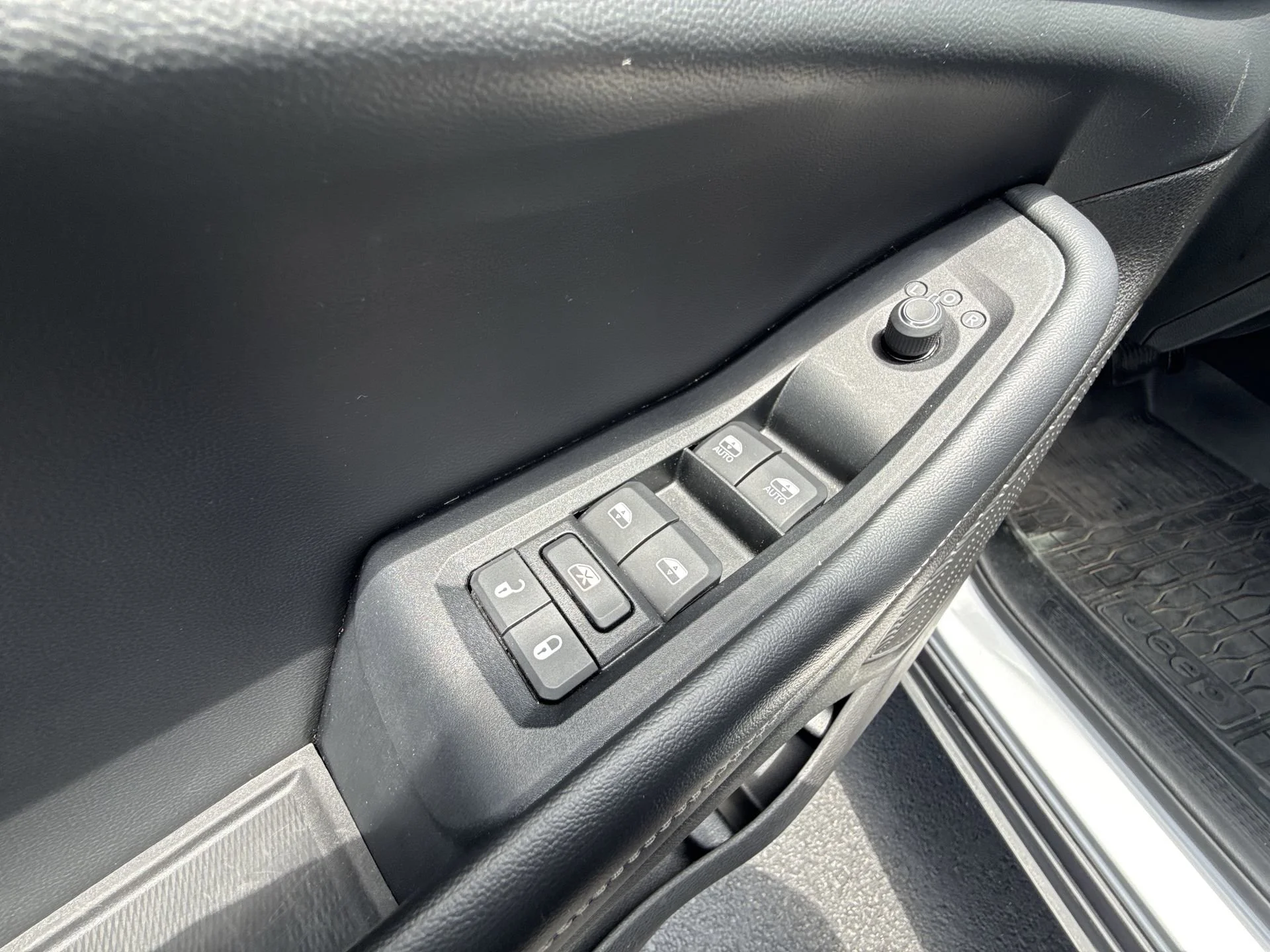 2023 Jeep Grand Cherokee L Altitude - Photo 13