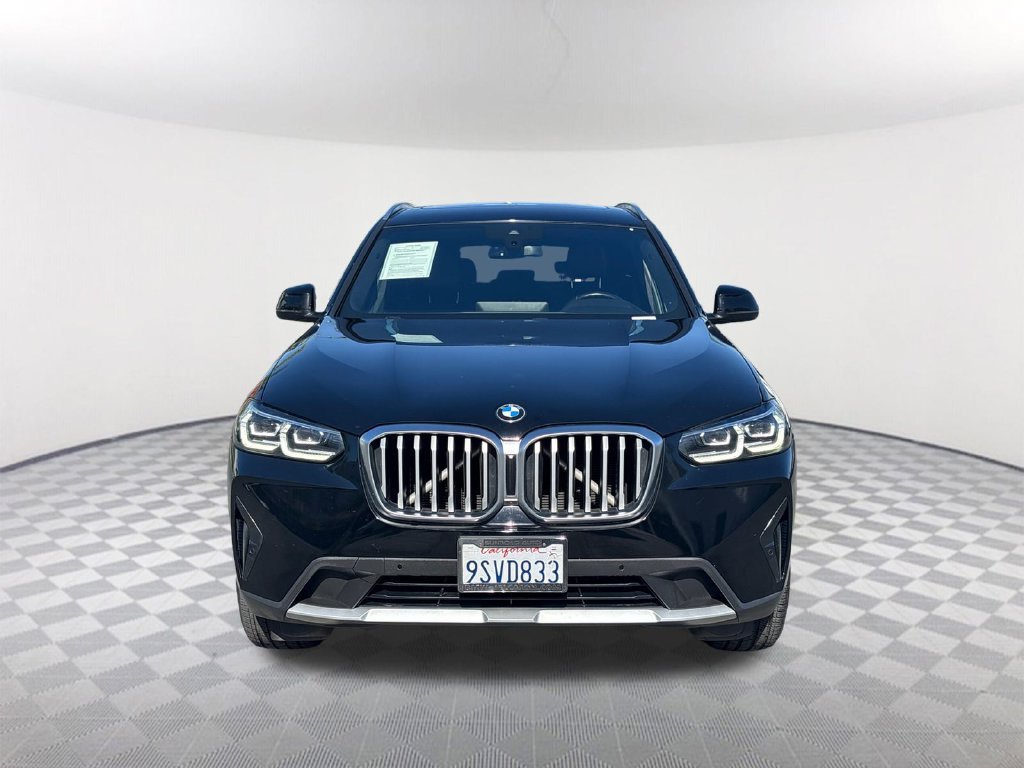 Used 2022 Jet Black BMW xDrive30i image 2