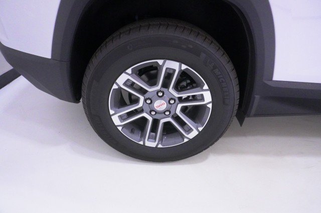 New 2026 Summit White GMC Elevation image 4