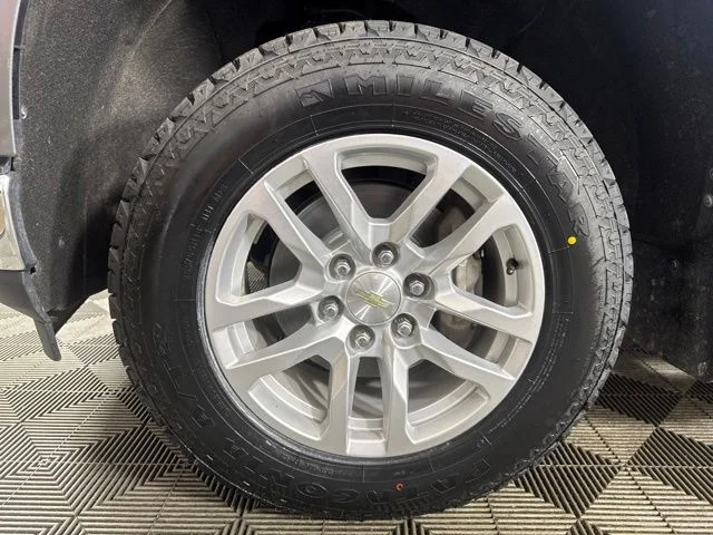 Used 2020 Gray Chevrolet LT image 10