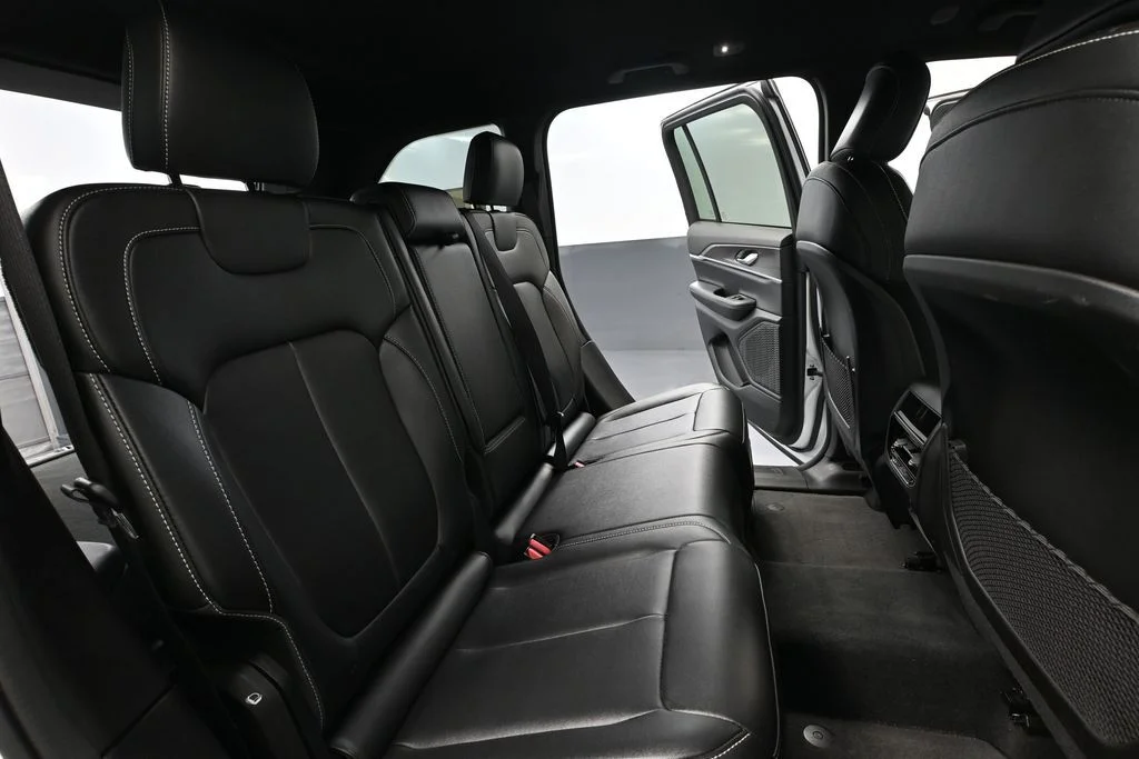 Certified Used 2024 White/off-white Jeep Limited image 41