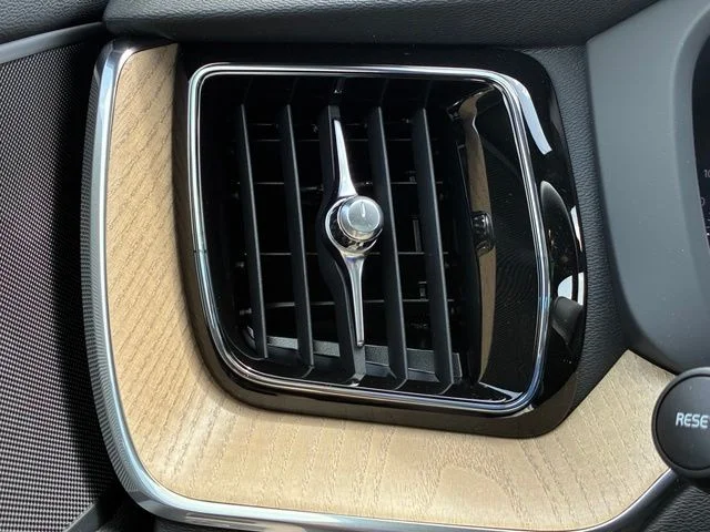 New 2026 Bright Dusk Volvo Plus image 17