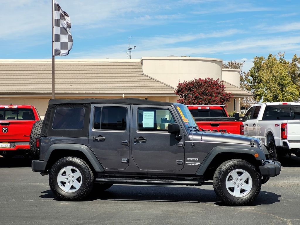 Used 2018 Gray Jeep Unlimited Sport image 3