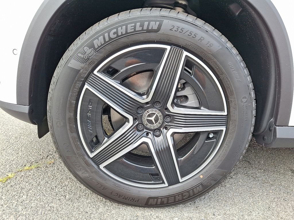 New 2027 Polar White Mercedes-Benz GLC 300 image 5