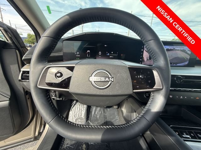 Used 2025 Gold Nissan SL image 14