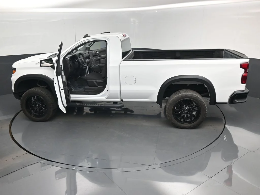 Used 2024 White Chevrolet WT image 17