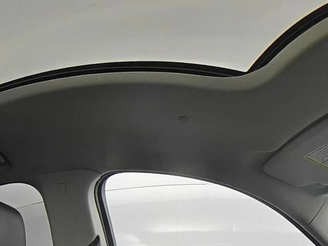 Used 2020 Gray Chevrolet RS image 41