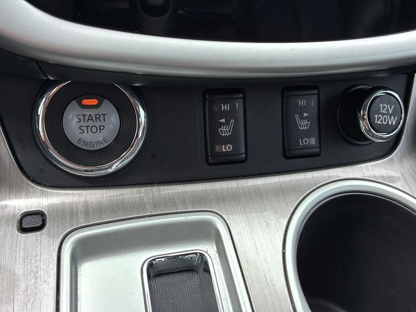 Used 2017 Pearl White Nissan SL image 38