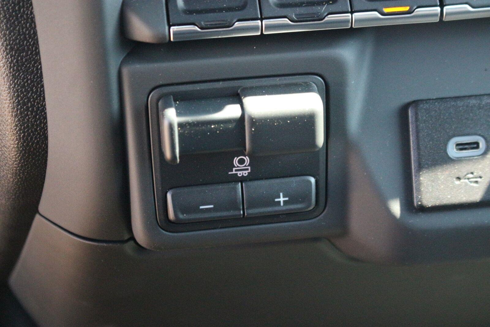 Used 2026 Summit White Chevrolet Custom image 28