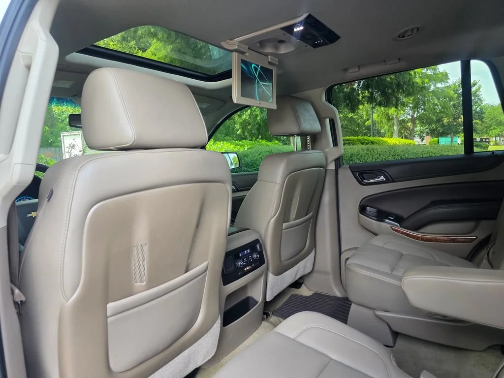 Used 2016 IRIDESCENT PEARL TRICOAT Chevrolet LTZ image 23