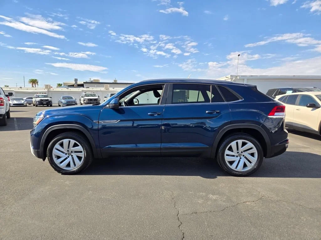 Used 2022 Blue Volkswagen 2.0T SE w/Technology image 3