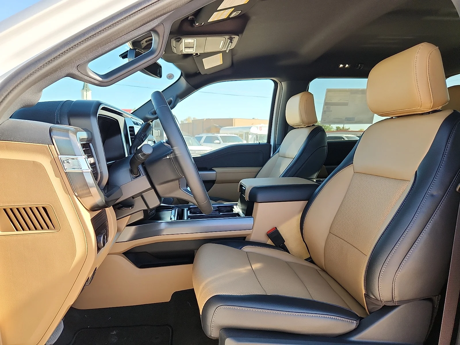 New 2026 Oxford White Ford Lariat image 17