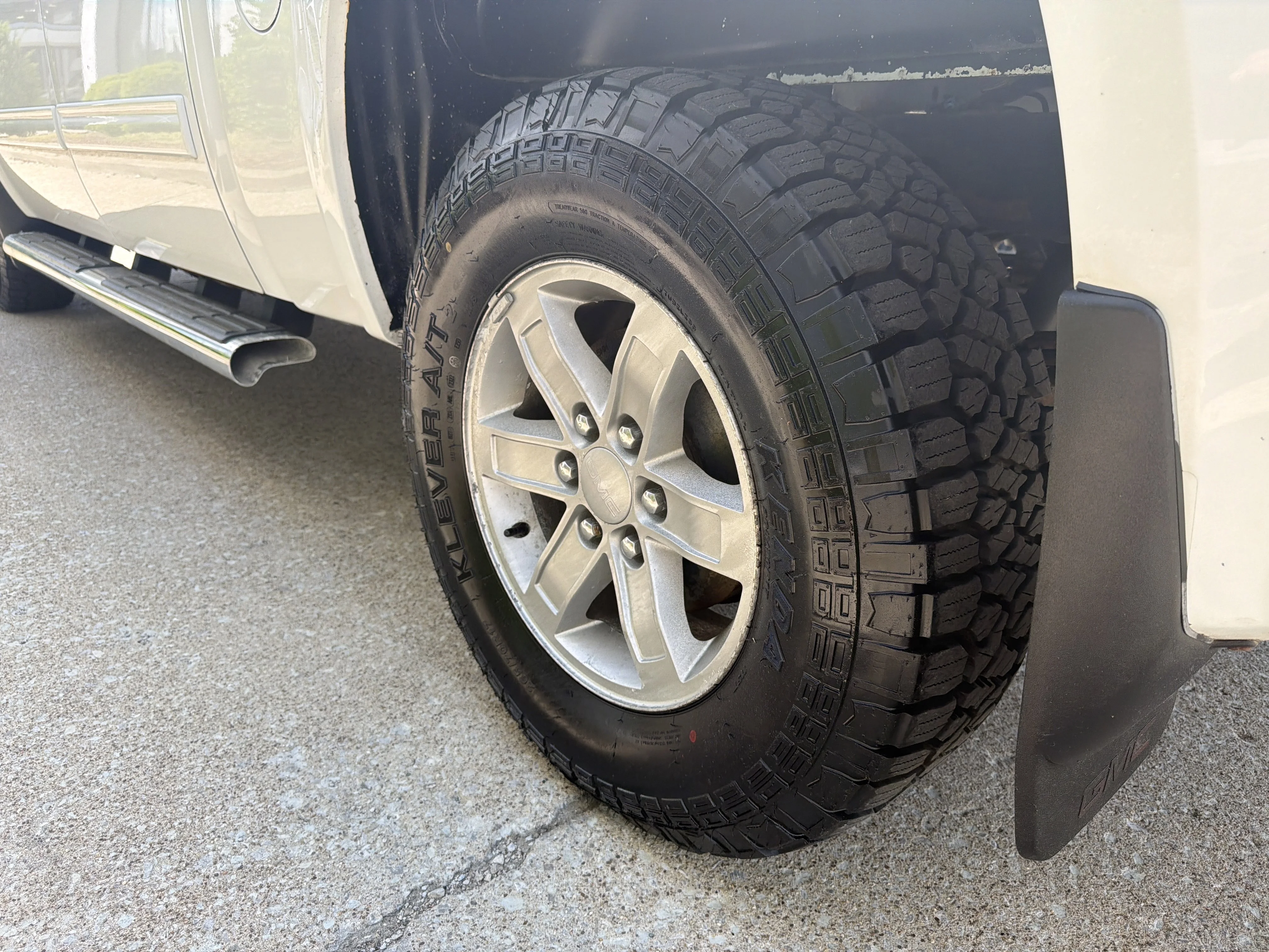 Used 2012 Summit White GMC SLE image 12