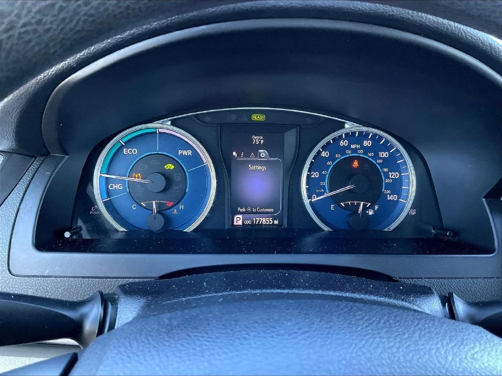Used 2017 Beige Toyota LE image 13