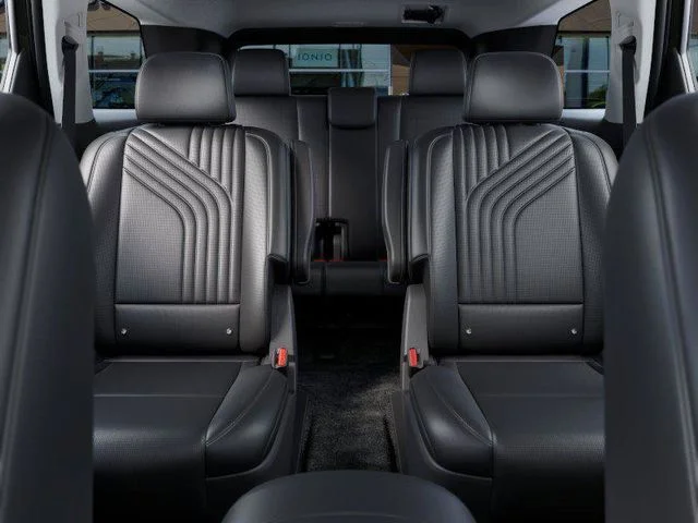 New 2027 Silver Hyundai SEL image 12