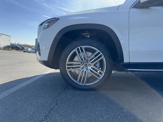 New 2026 Polar White Mercedes-Benz GLS 450 image 23