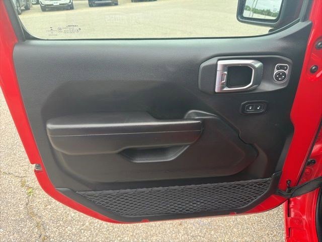Used 2020 Firecracker Red Clearcoat Jeep Sport S image 12