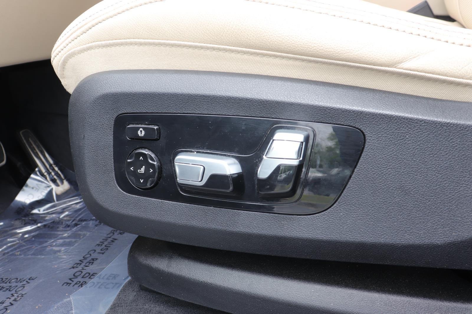 Used 2022 Alpine White BMW xDrive40i image 26