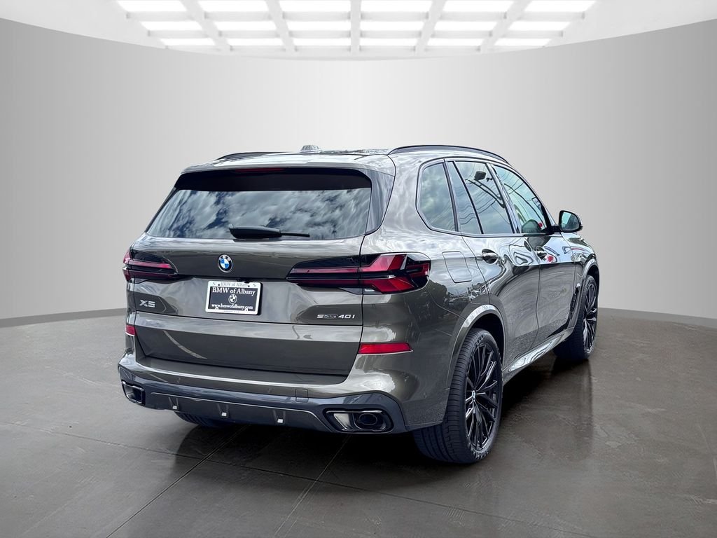 New 2026 Manhattan Green Metallic BMW sDrive40i image 6