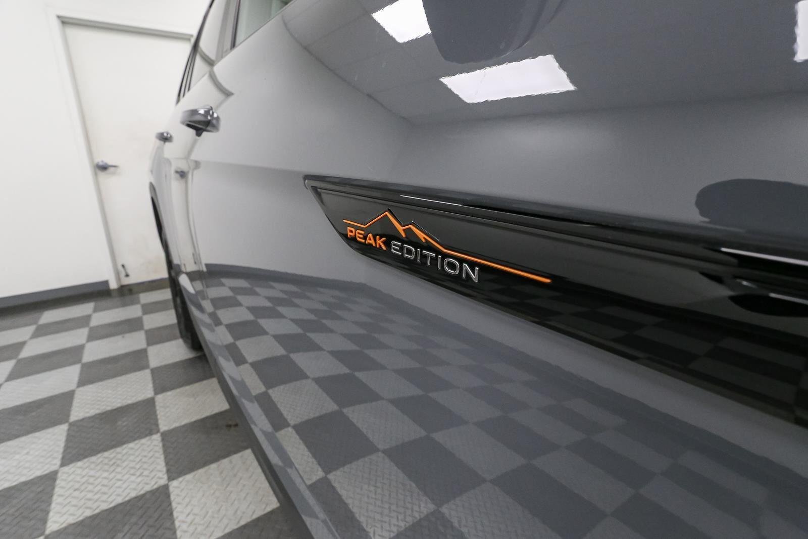 Used 2025 Pure Gray Volkswagen 2.0T Peak Edition image 10