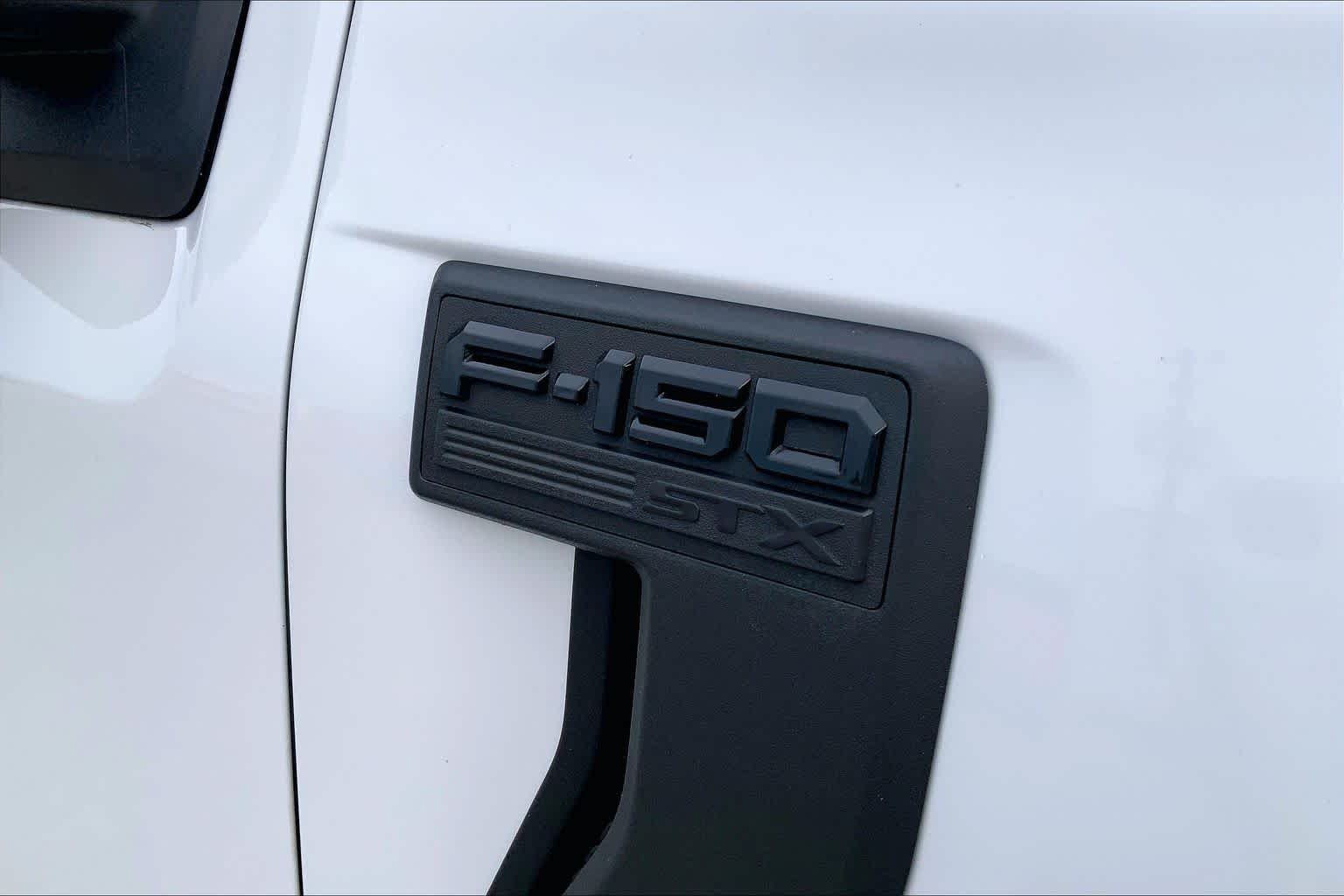 Used 2023 Oxford White Ford XL image 24