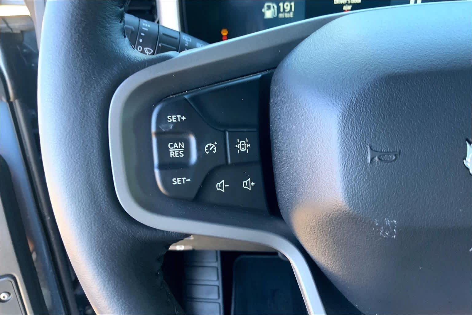 Used 2025 Azure Gray Metallic Tri-Coat Ford Outer Banks image 24
