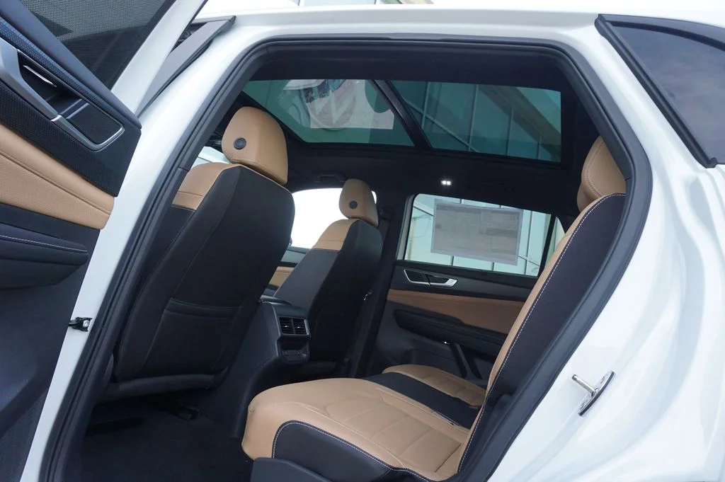 New 2026 White/off-white Volkswagen 2.0T SEL R-Line Black image 32
