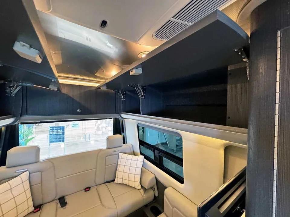 New 2025 Tenorite Gray Metallic AIRSTREAM  image 25
