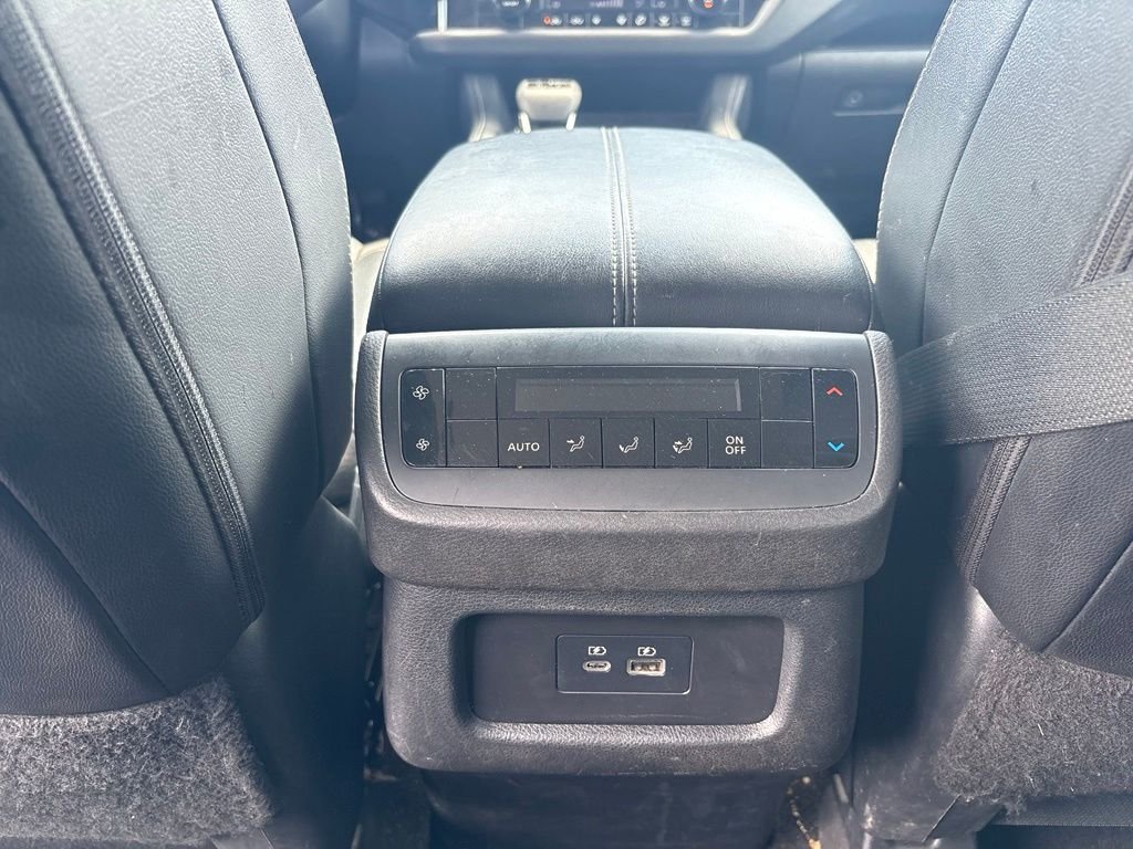 Used 2023 White Nissan SL image 14