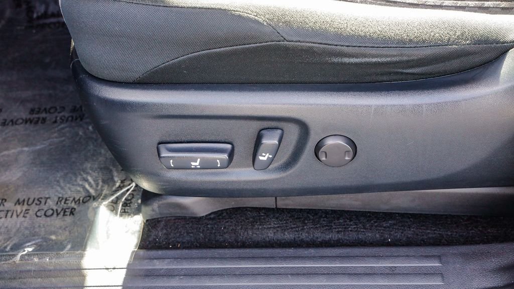 Used 2024 Ice Toyota SR5 image 25