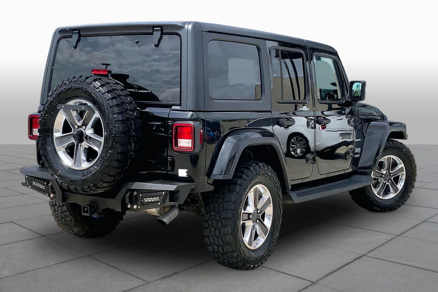 Used 2020 Black Clearcoat Jeep Sahara image 12