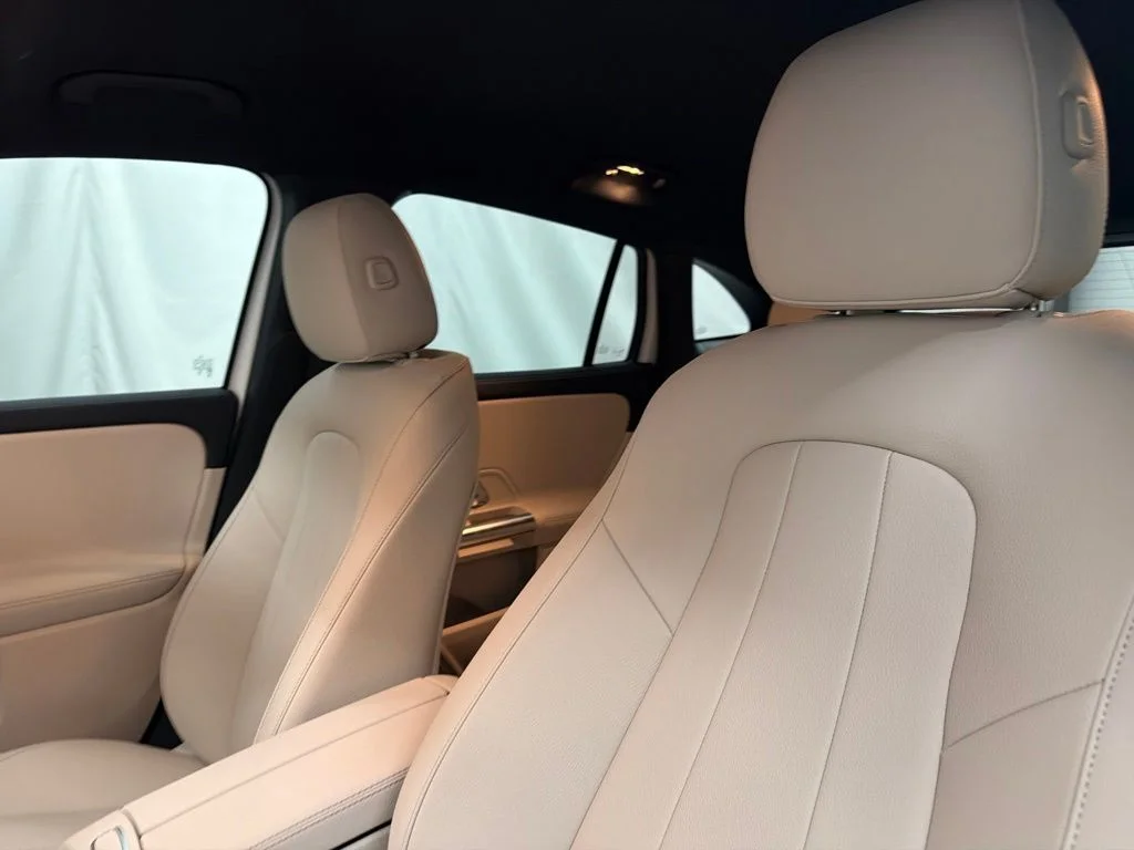 New 2026 White Mercedes-Benz GLA 250 image 13