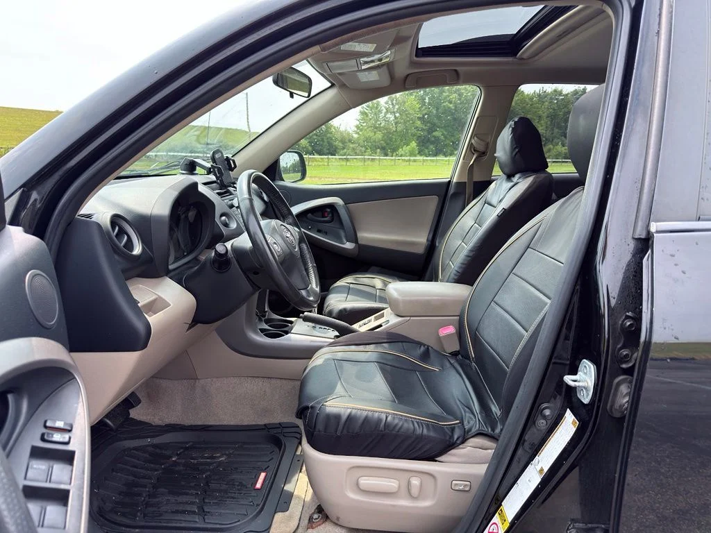 Used 2007 Black Toyota Limited image 2