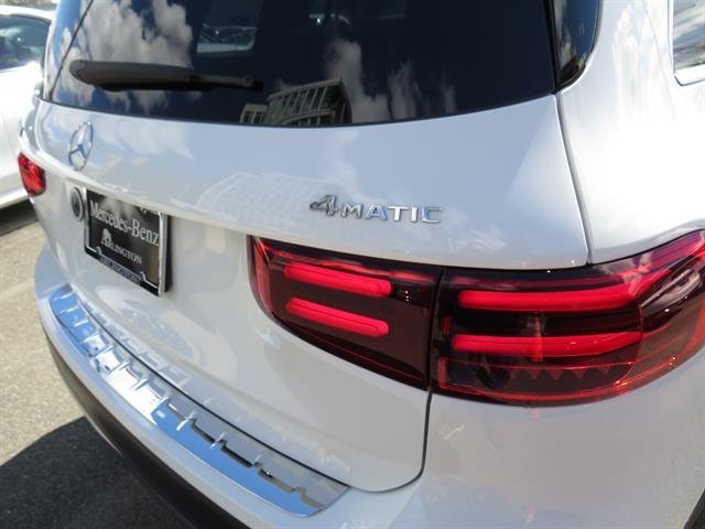Certified Used 2025 Polar White Mercedes-Benz GLB 250 image 28