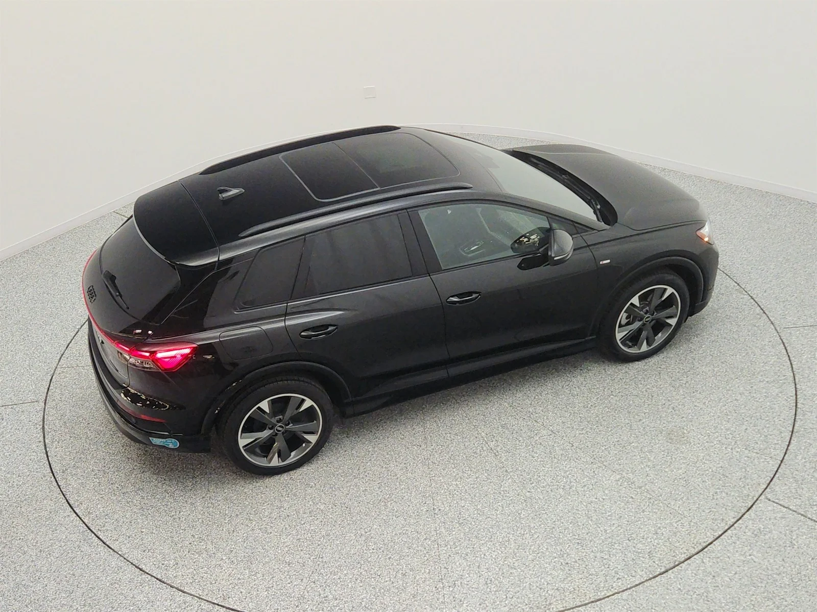 Used 2024 Mythos Black Metallic Audi Premium Plus 55 quattro image 26