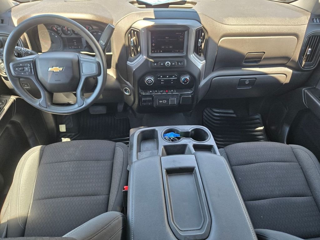 Used 2023 White Chevrolet Custom image 9