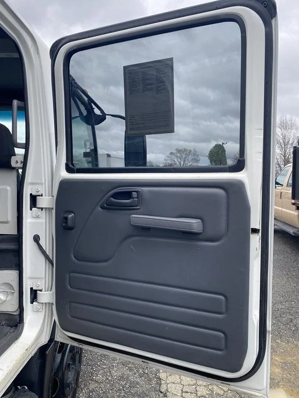 Used 2019 White Isuzu Dump Truck image 49