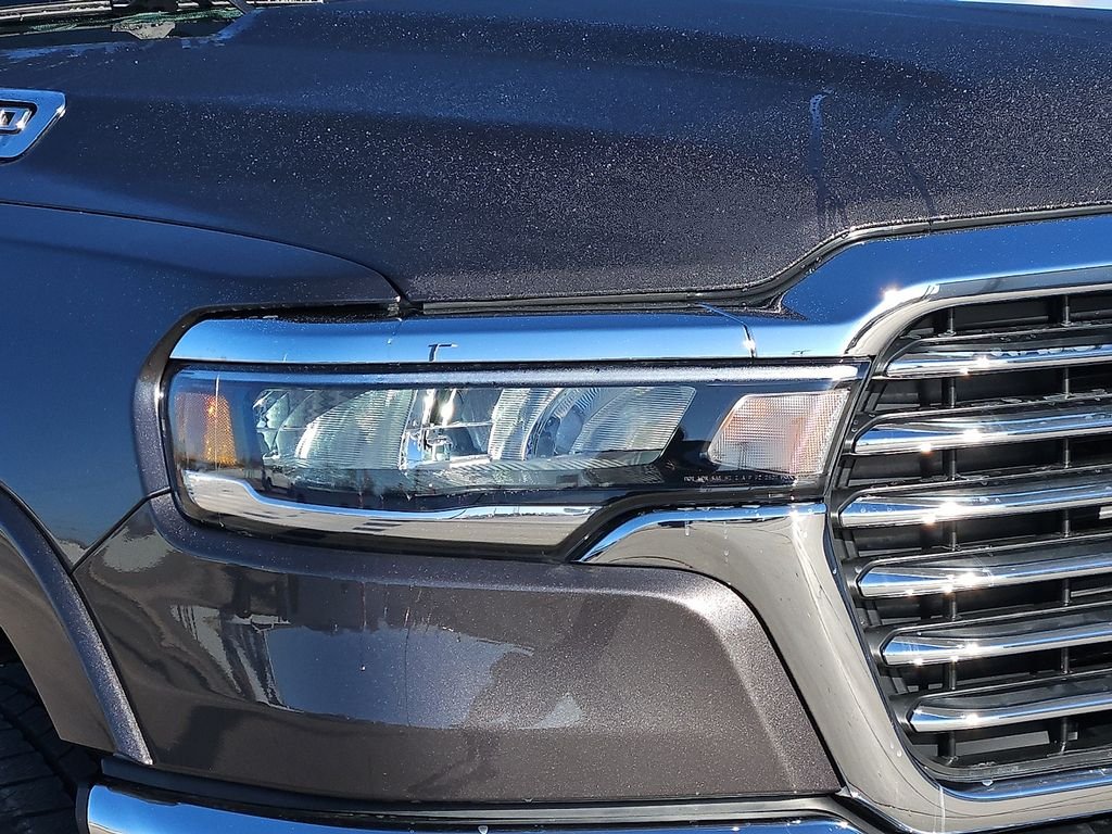 New 2026 Granite Crystal Metallic Clear-Coat Exterior Paint RAM Laramie image 8