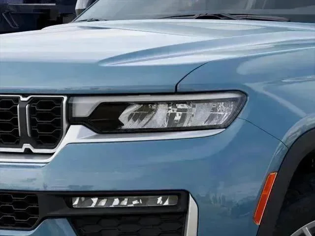 New 2027 Steel Blue Paint Jeep Limited image 6