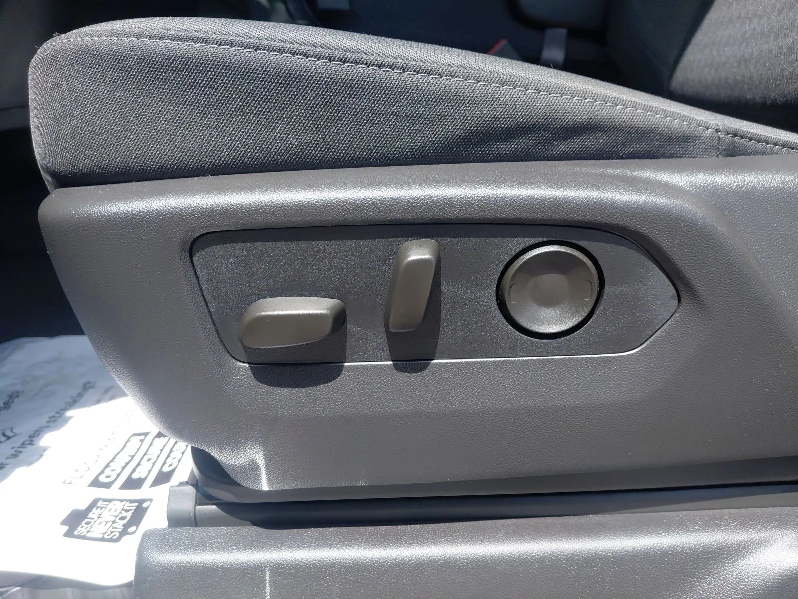 Used 2026 Silver GMC Elevation image 22